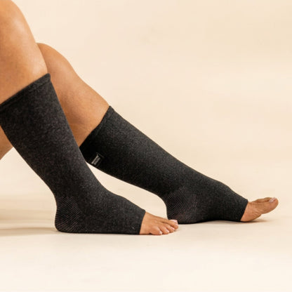 Soft Bamboo Anti-Fatigue Compression Foot Sleeves